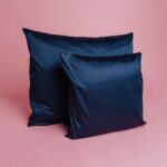 Poszewka satynowa 60x50 granat